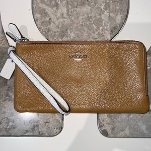 Dual-Tone Double-Sided COACH Wristlet (Tan/White) - Brand New, Never Worn!